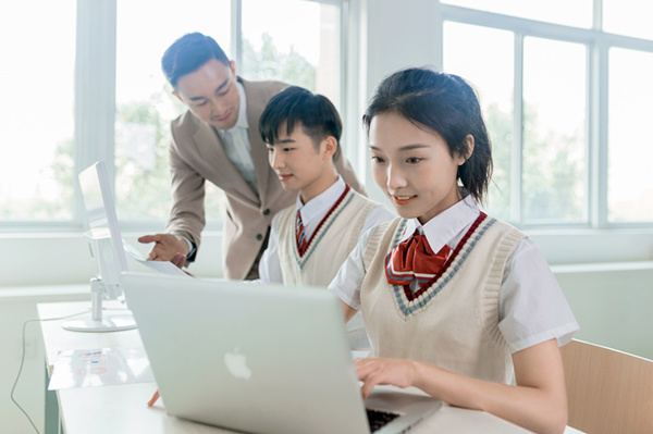 學電腦在哪里報名？計算機培訓與入門全過程科普